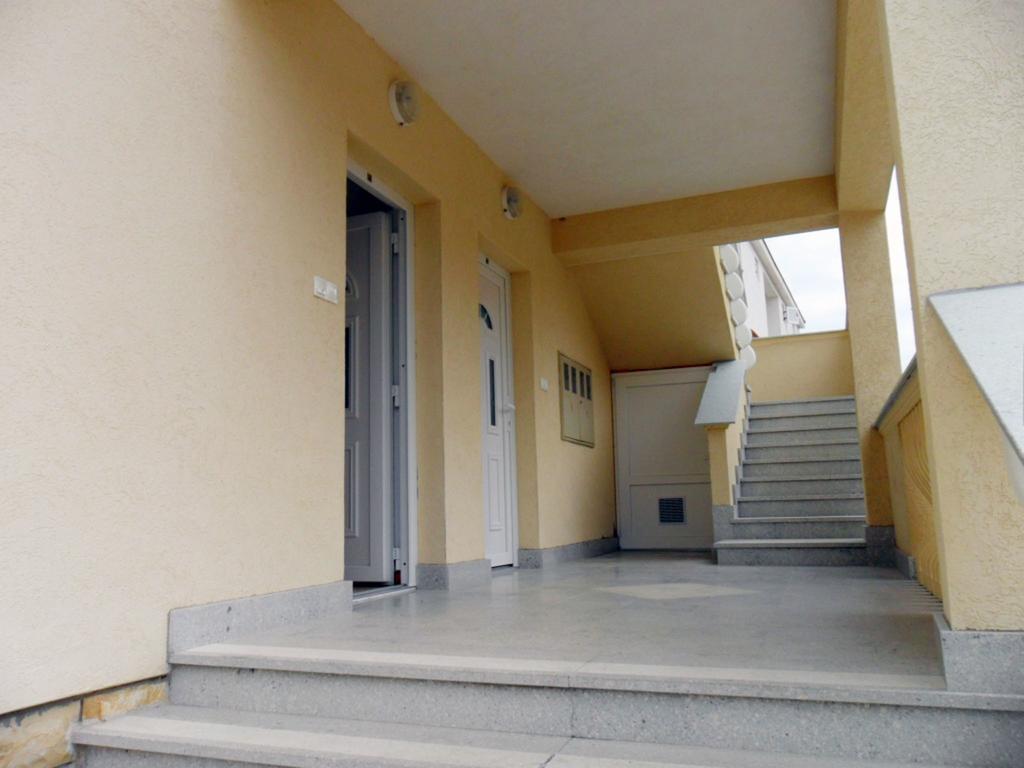 Apartments Mislav Novalja Δωμάτιο φωτογραφία