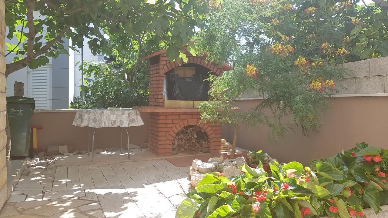 Apartments Mislav Novalja Εξωτερικό φωτογραφία