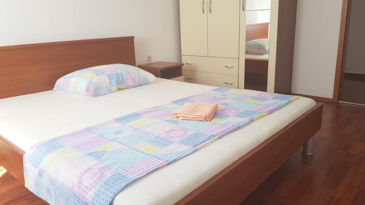 Apartments Mislav Novalja Εξωτερικό φωτογραφία