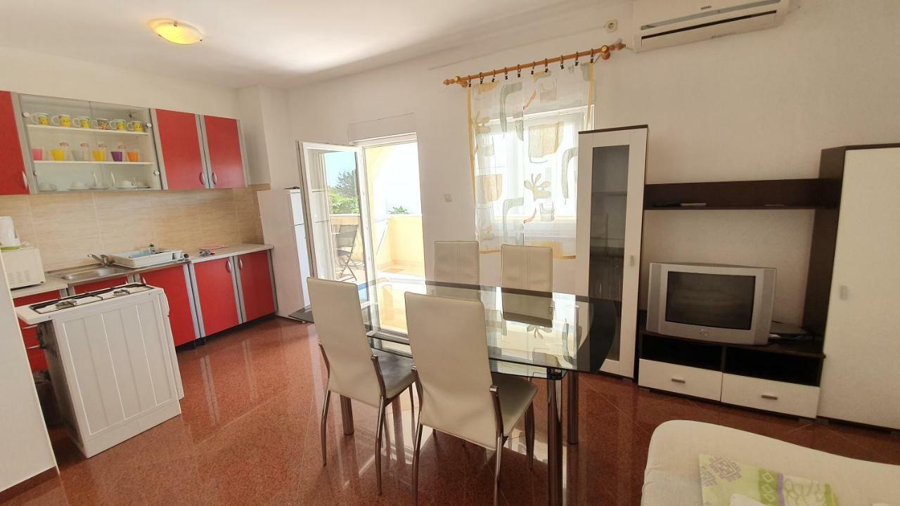 Apartments Mislav Novalja Εξωτερικό φωτογραφία
