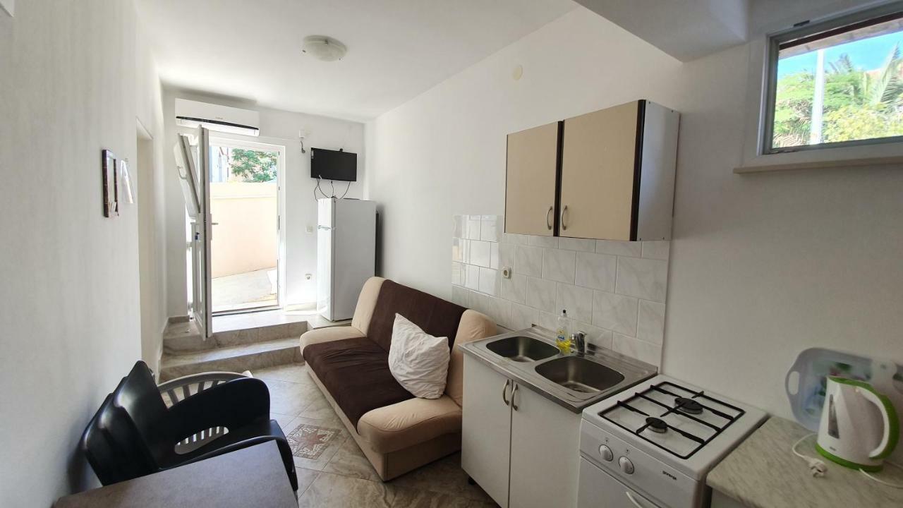 Apartments Mislav Novalja Εξωτερικό φωτογραφία